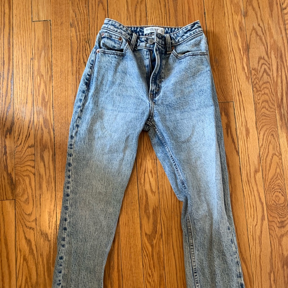 Abercrombie Curve Love High Rise Mom Jeans